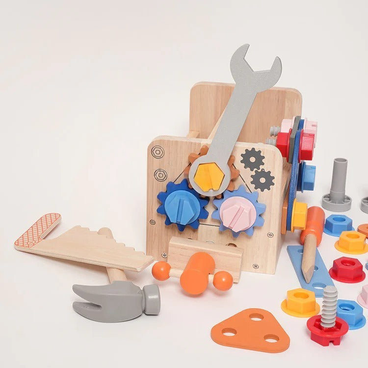 Montessori Wooden Workshop L'atelier Montessori
